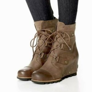 Sore Joan of Arctic Boots Size 10